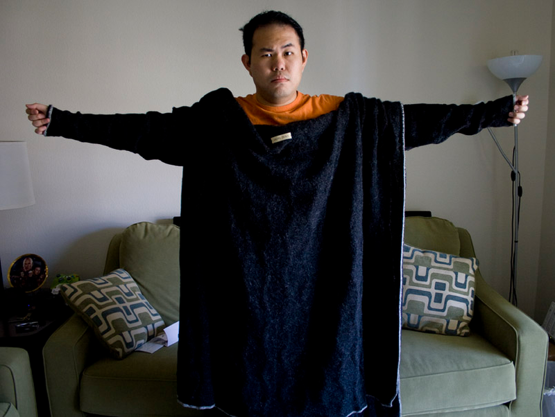 Illustration for article titled Ultimate Battle: The Snuggie vs. Slanket vs. Freedom Blanket vs. Blankoat